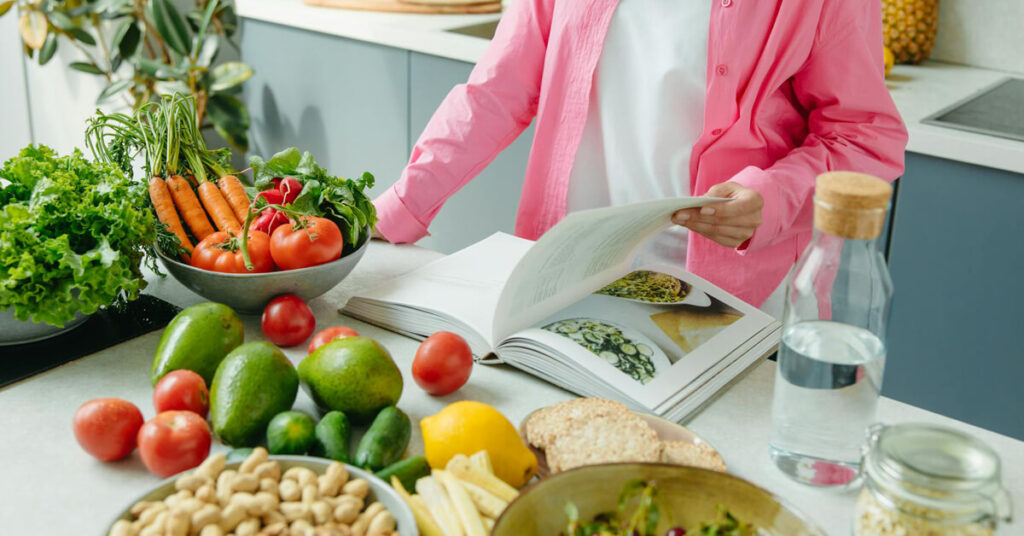 The Ultimate Guide to a Healthy Diet for Women Over 40